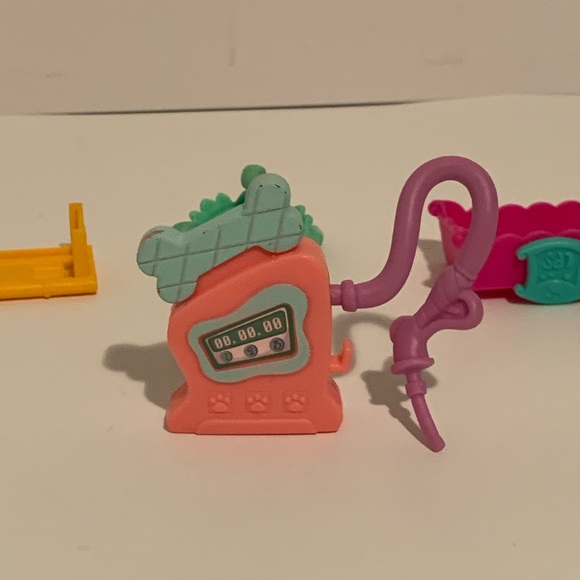 🪑 LOT OF 6 LPS Y2K VINTAGE LPS LITTLEST PET SHOP ACCESSORIES COLLECTIBLE TOYS 🪑 - Picture 7 of 10